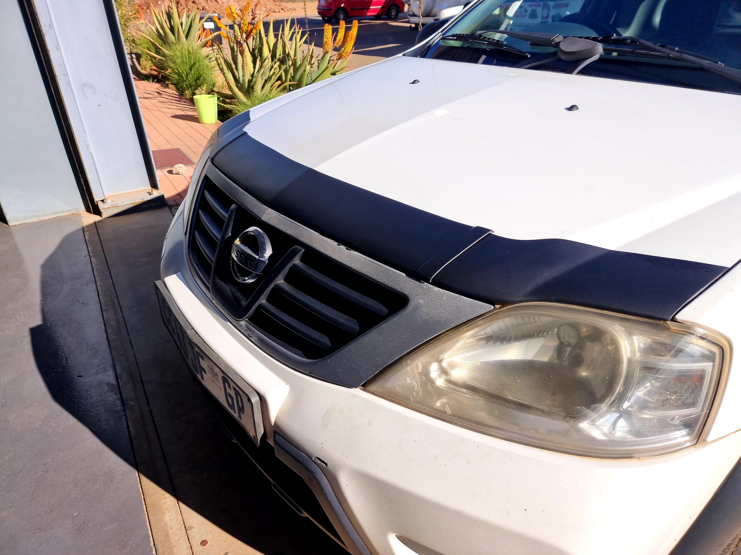 Nissan NP200 Bonnet Guard 3pcs ABS Plastic MIDNIGHT RANGE - Image 3