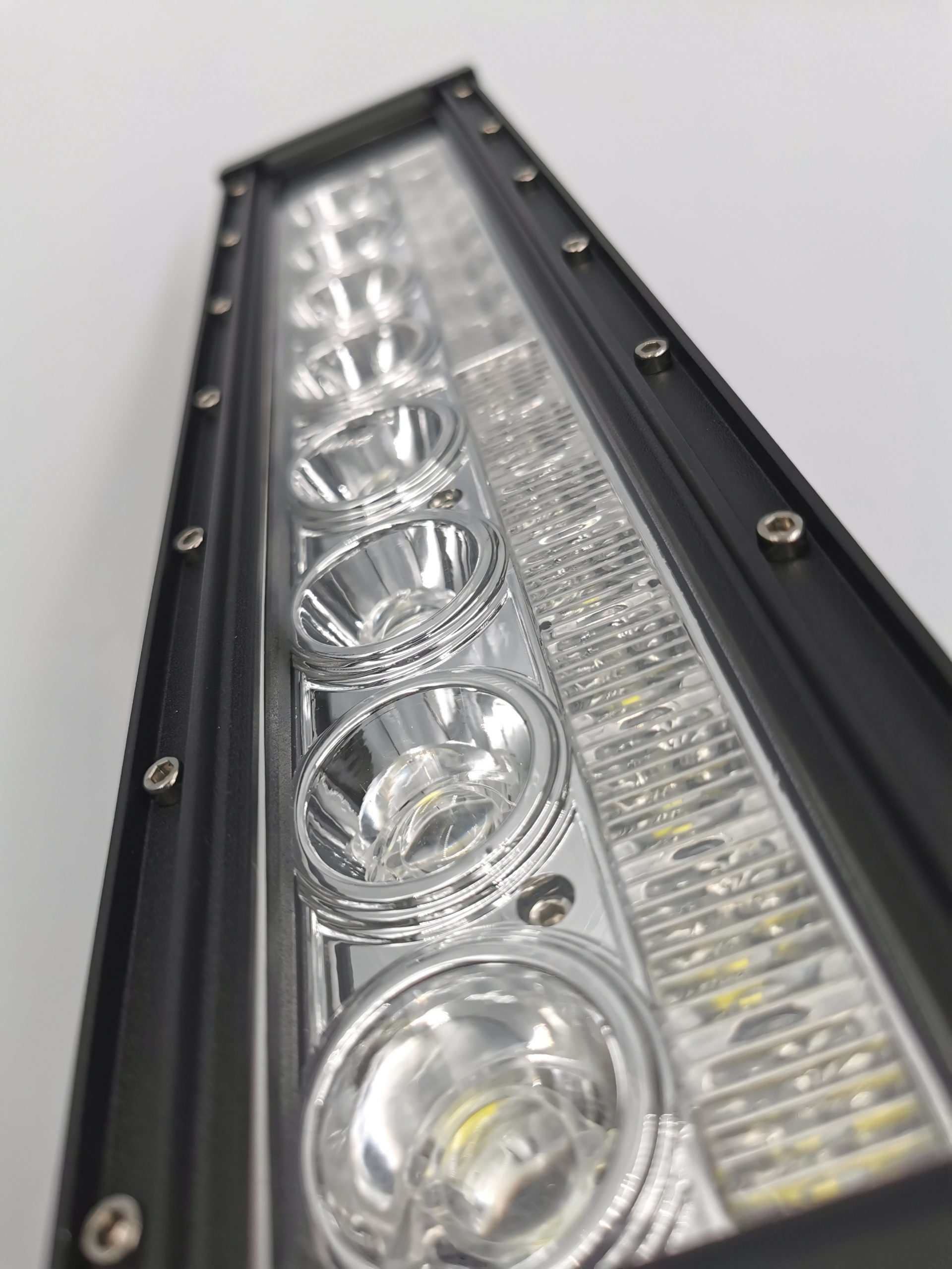 88 Watt 162 Inch 9000 Lumens Dual Row LED Light Bar with Spot and Flood Combo Beam - Side Mount Brackets - Image 6