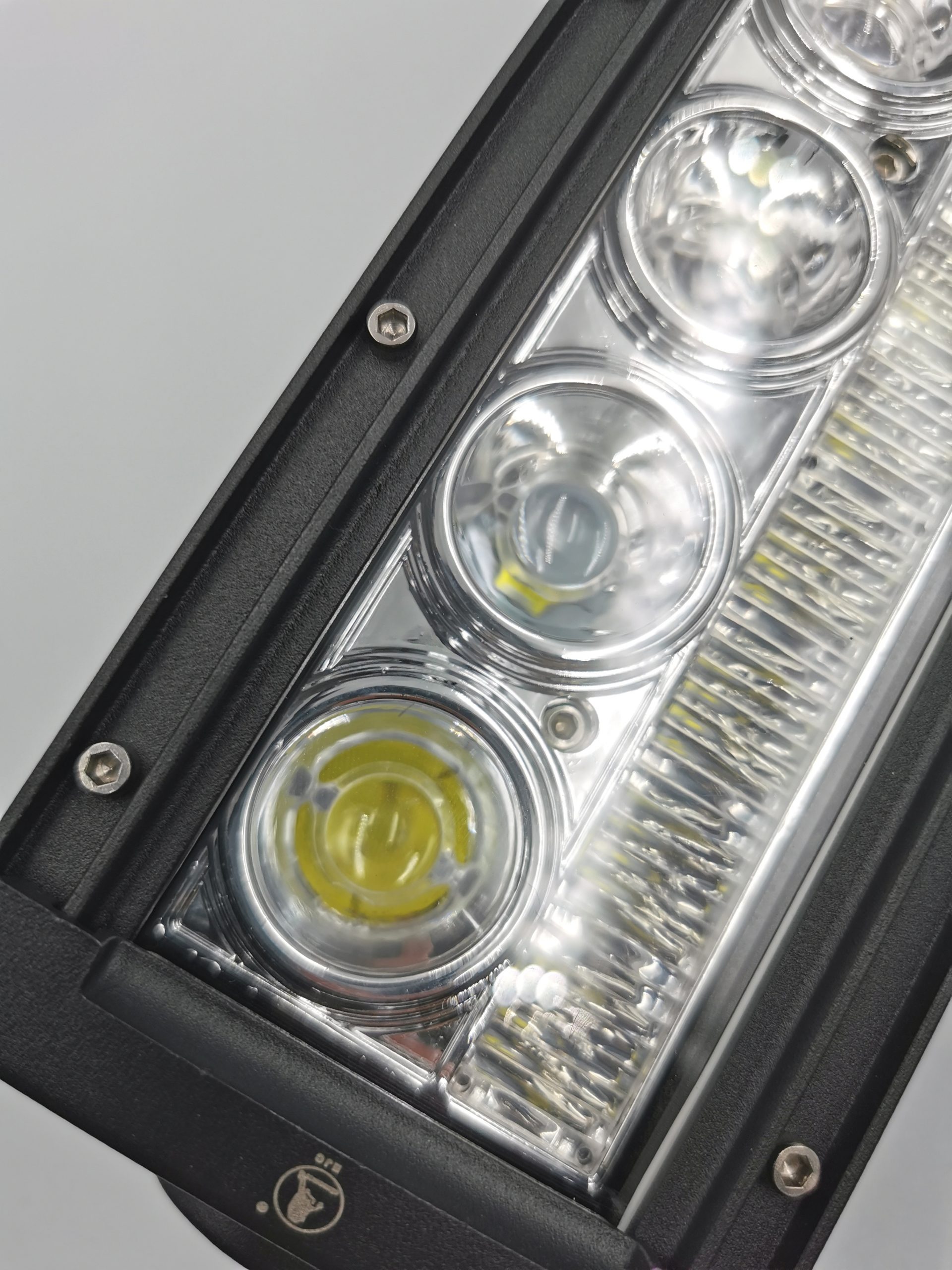 88 Watt 162 Inch 9000 Lumens Dual Row LED Light Bar with Spot and Flood Combo Beam - Side Mount Brackets - Image 8