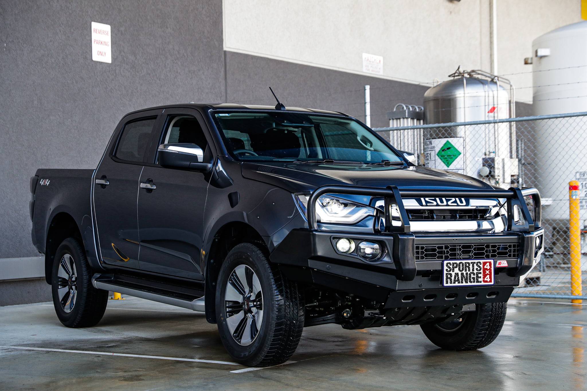Isuzu Gen 7 Post Type MCC Falc…