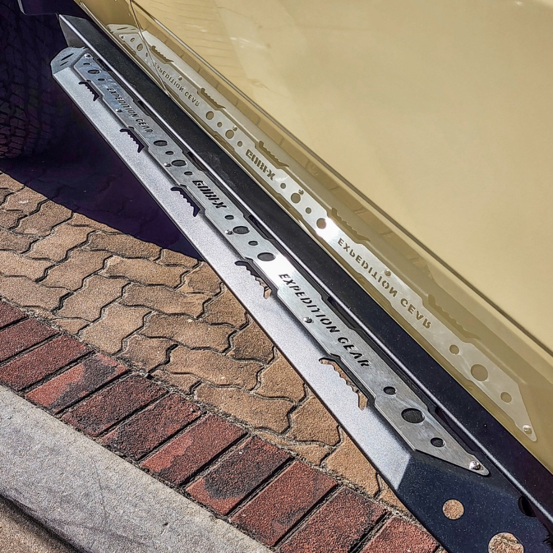 Land Cruiser LC79 Rocksliders 2.8l & V8 Single Cab (2004-Present) (Silver Step Plates) - Gobi X - TOY1017 - Image 3