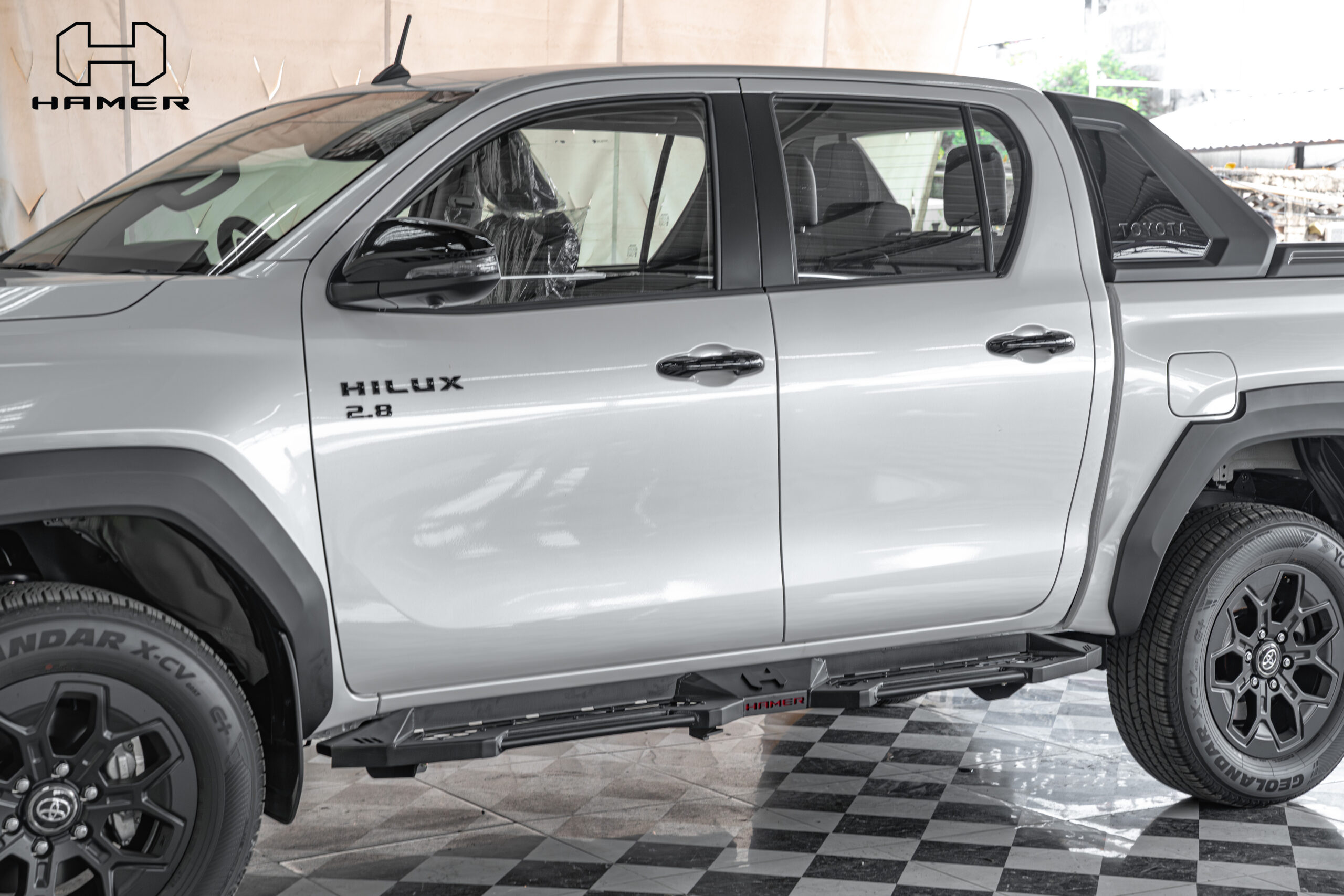 Toyota Hilux Travo 2026+ Shadow Series Side Steps- Hamer - AM105-RE15 - Image 3