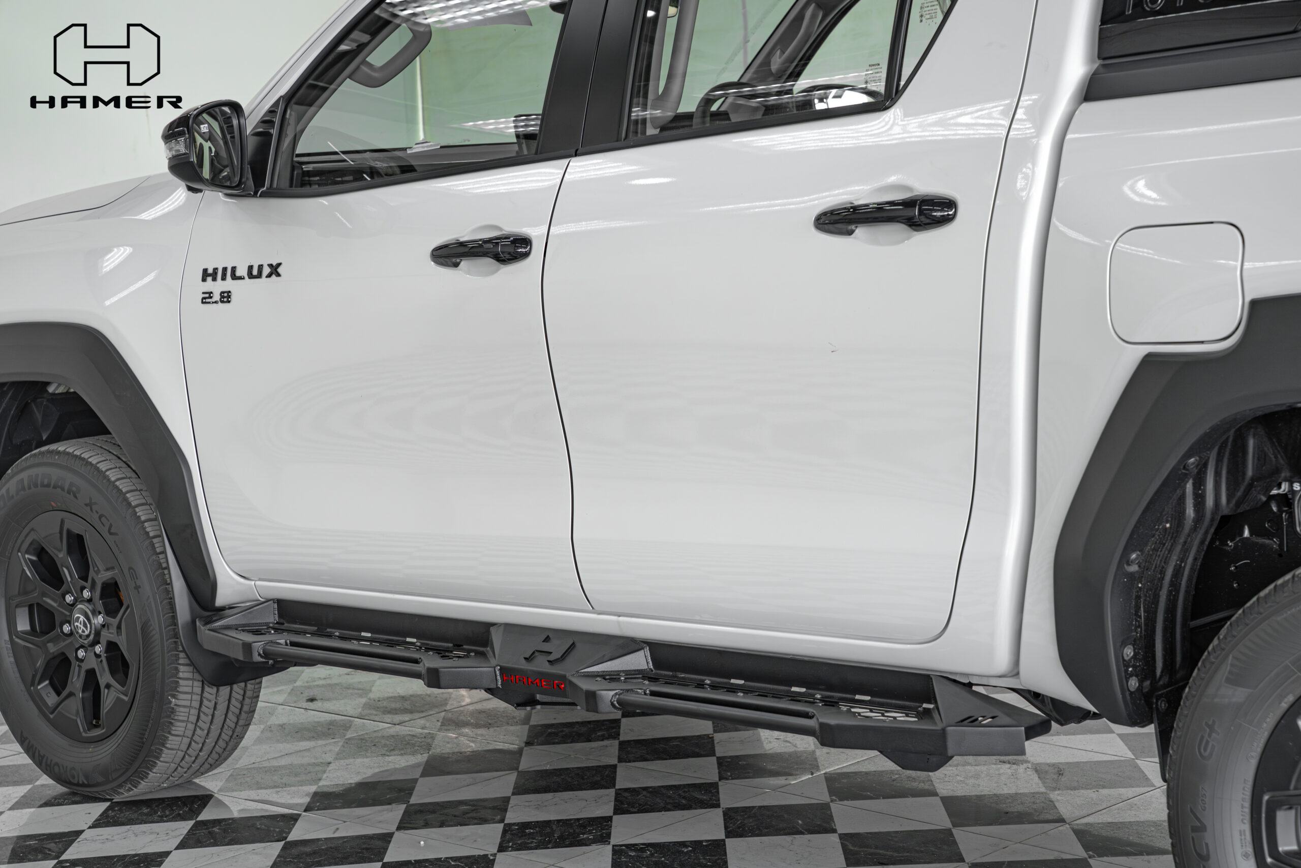 Toyota Hilux Travo 2026+ Shadow Series Side Steps- Hamer - AM105-RE15 - Image 5